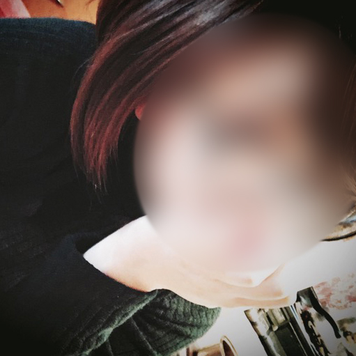 ゆりな